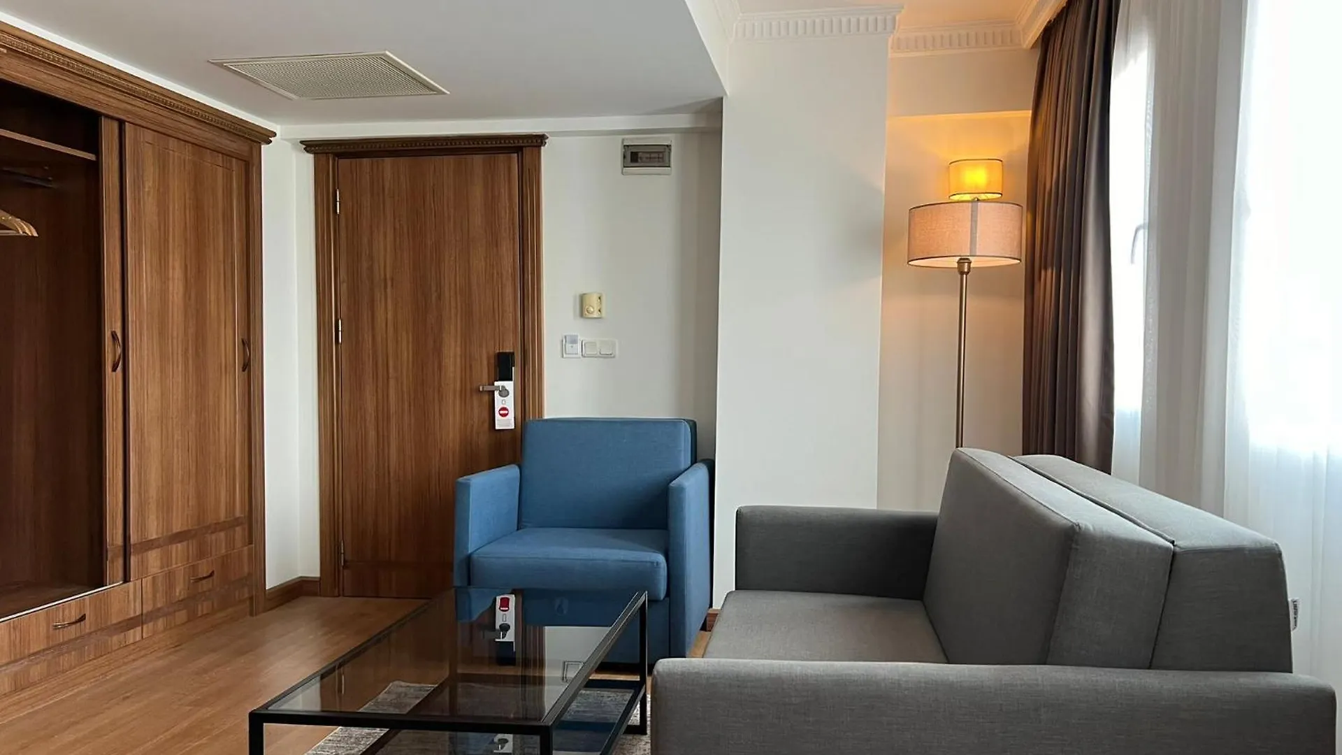 **** Hotel Istanblu Hotel&Spa Esmirna Turquía