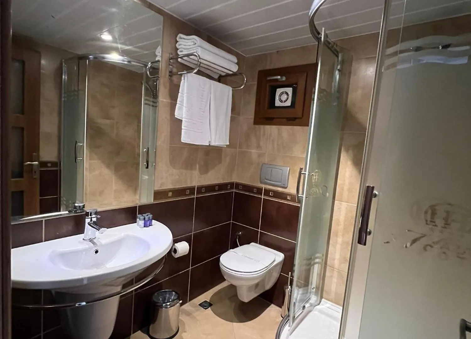 Istanblu Hotel&Spa Esmirna 4*,