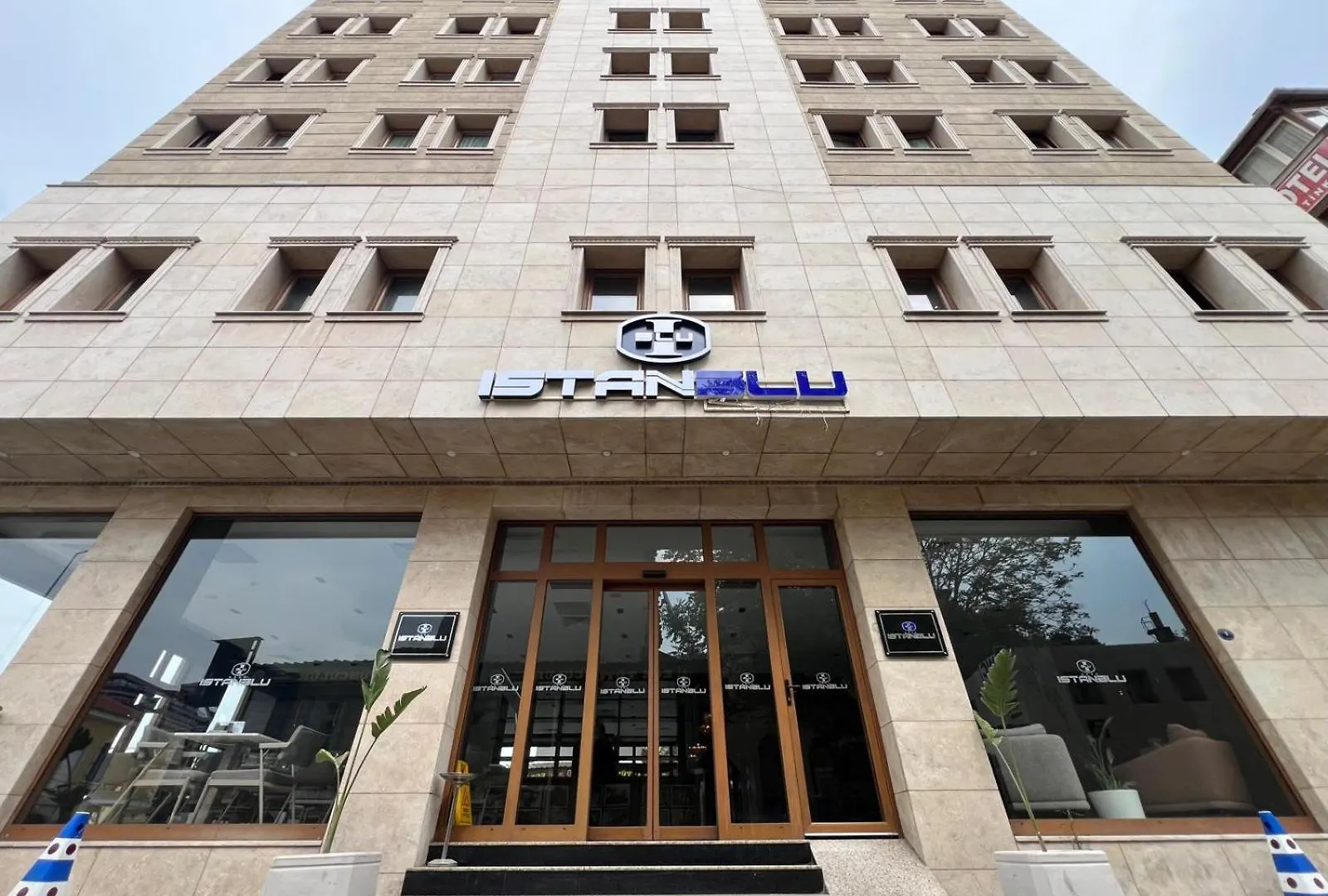 Istanblu Hotel&Spa Esmirna